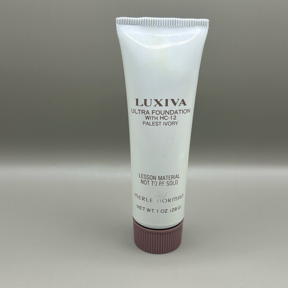 Merle Norman Ultra Foundation with HC-12 Palest Ivory Dermatologist Tested Cream